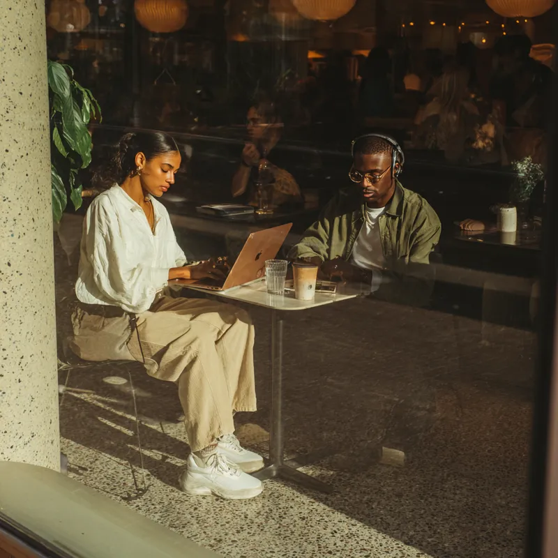 Free coffee & high-speed WiFi